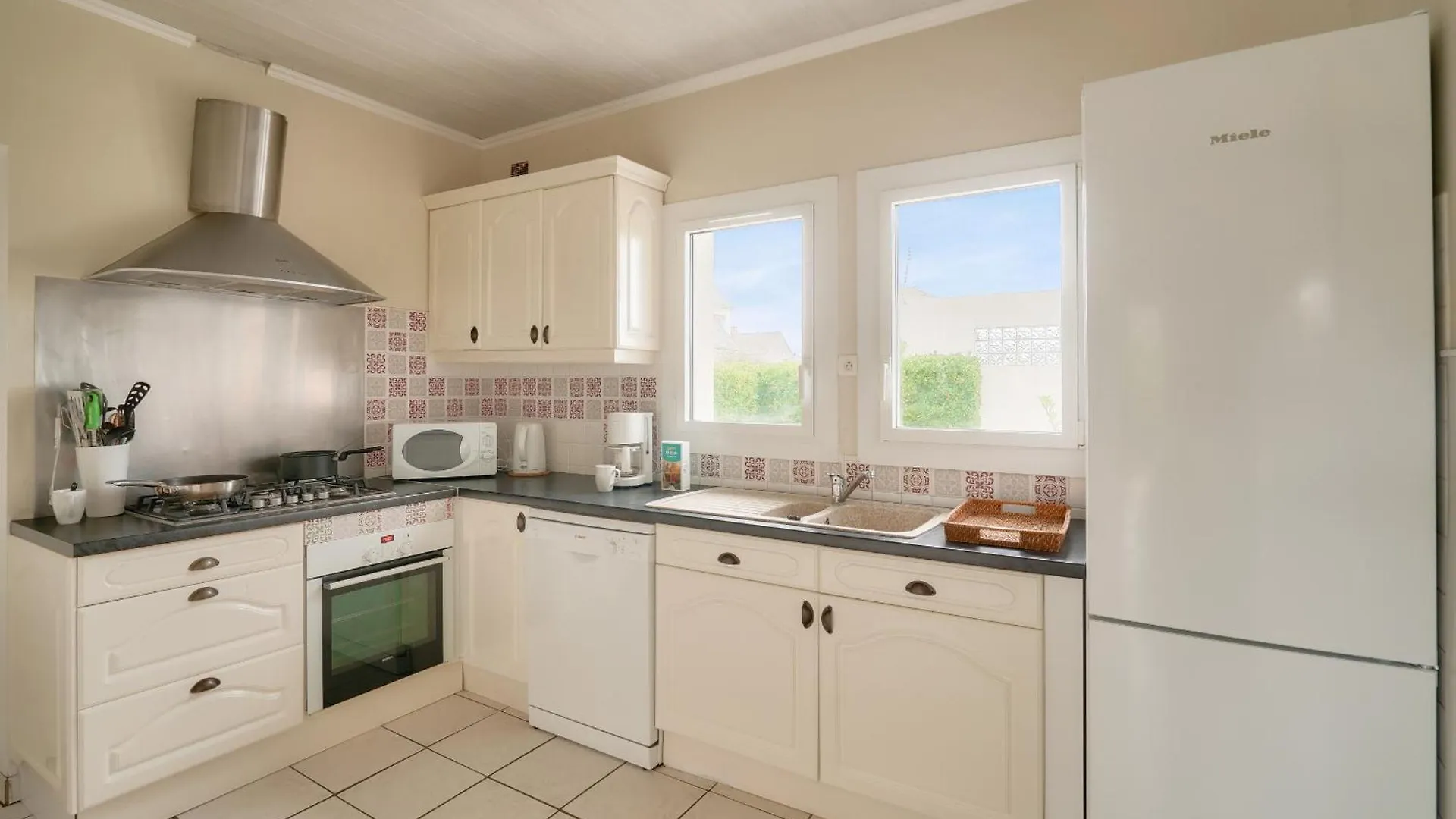 Maison 5 Chambres Avec Acces Direct A La Plage Loctudy Holiday home