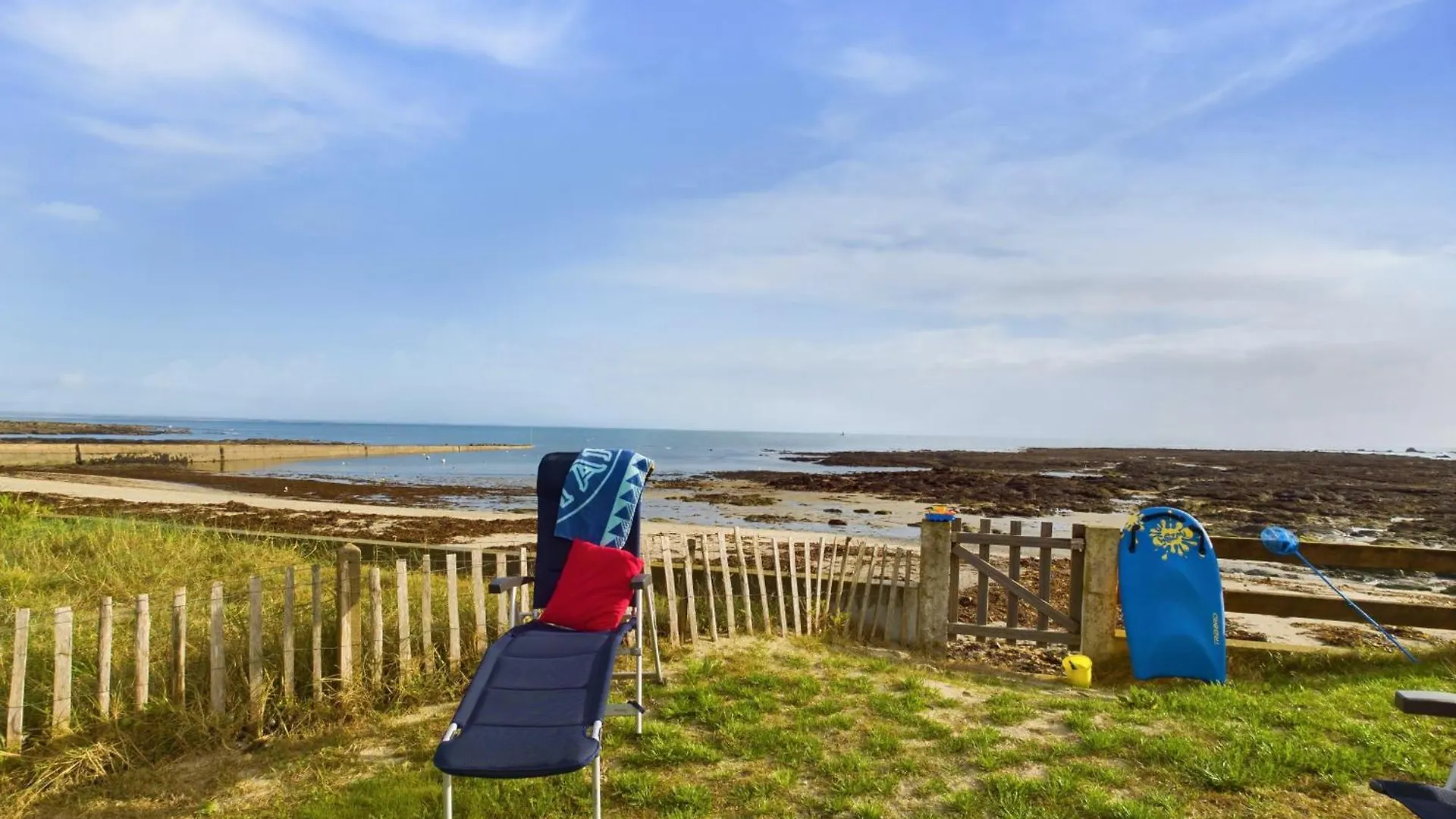 Holiday home Maison 5 Chambres Avec Acces Direct A La Plage Loctudy